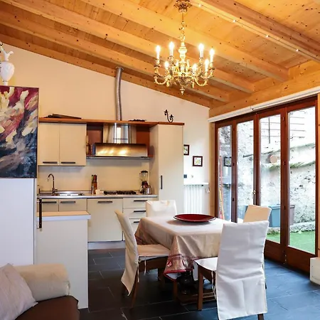 La Casa Del Barcaiolo - Vista D'orta - * Pella