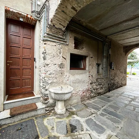 La Casa Del Barcaiolo - Vista D'orta -